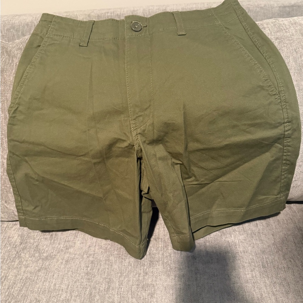 H&M Green Regular Fit Mid Length Coupe Standard Men’s Shorts Size 30